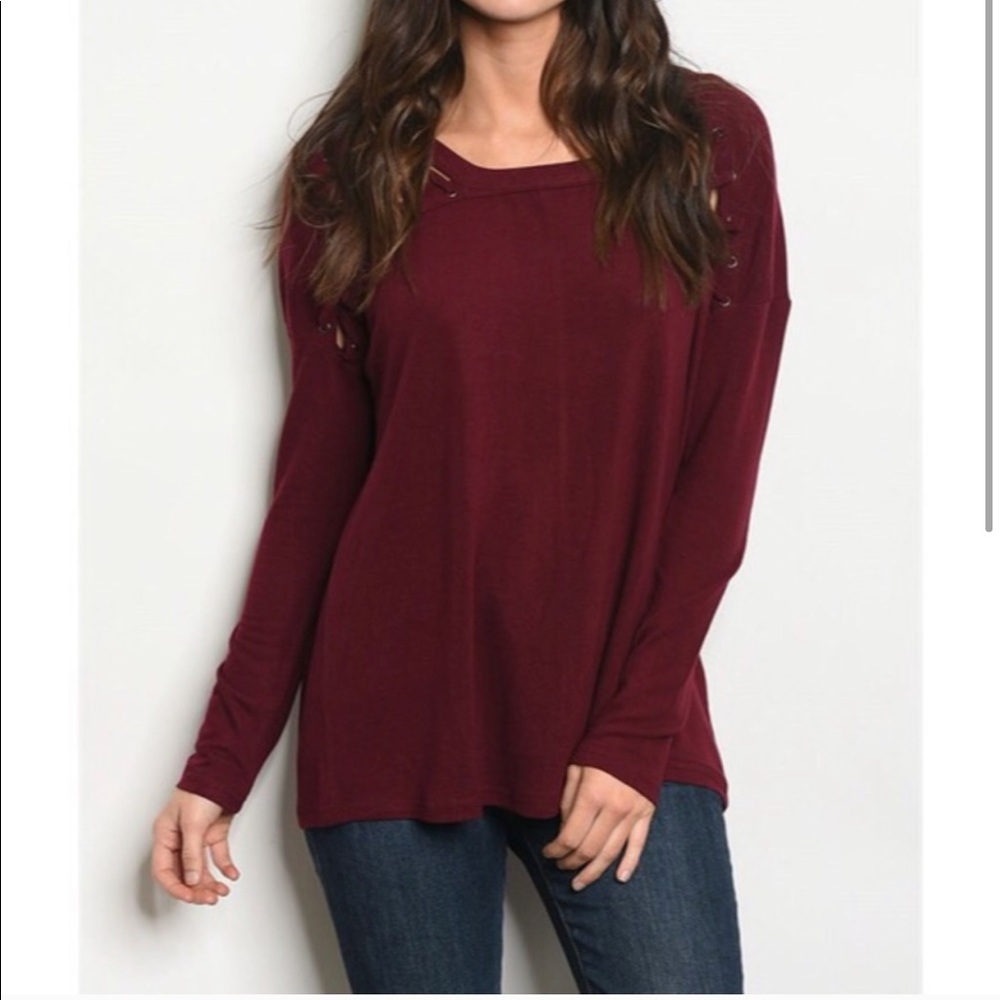 NWT Love Riche burgundy criss cross shoulder top - Picture 4 of 6